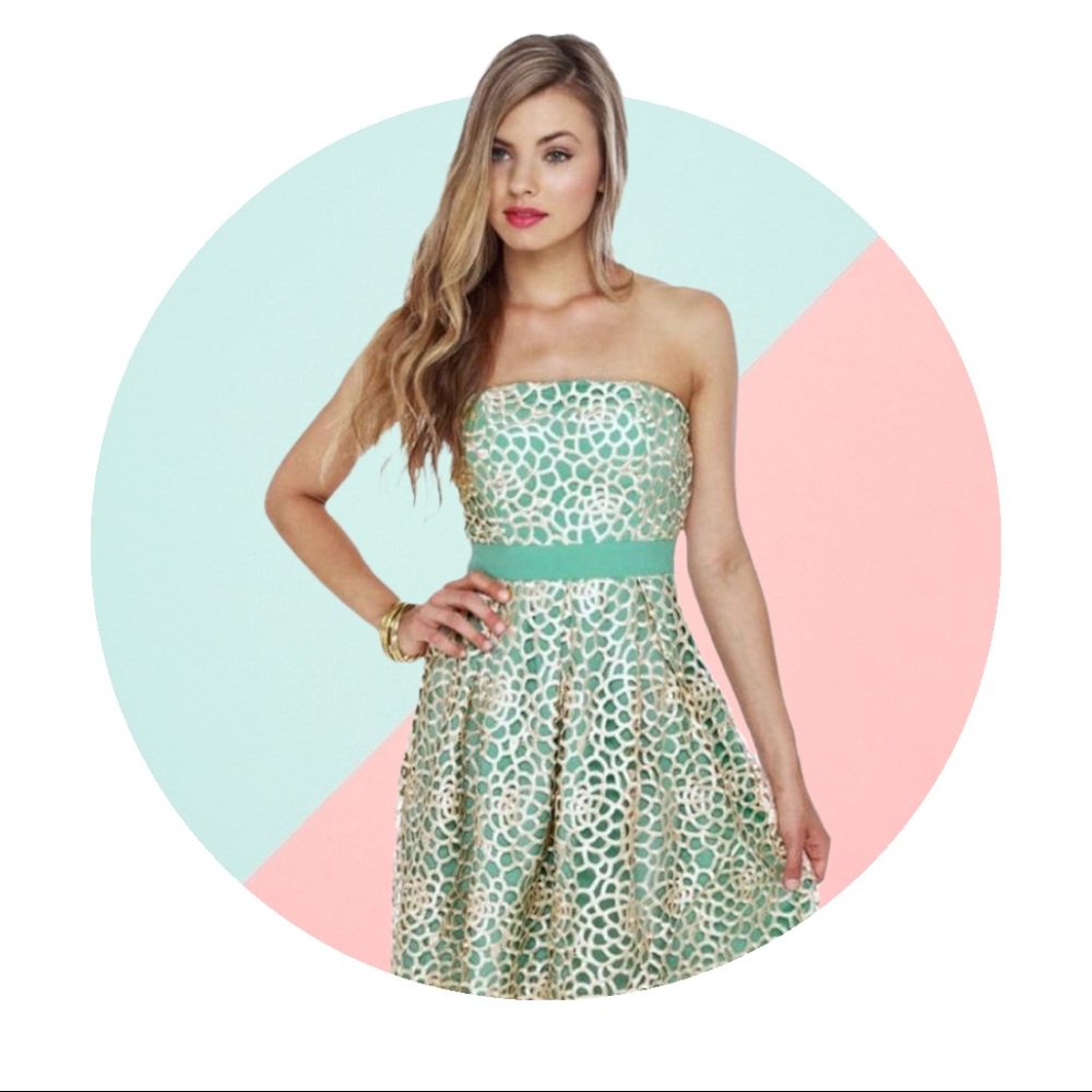 NWT ModCloth Minuet Honeycomb Lace Overlay Dress M
